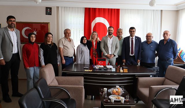 Anahtar Parti Genel Sekreteri Nihal Ağca Kozan’da Rüzgâr Gibi Esti