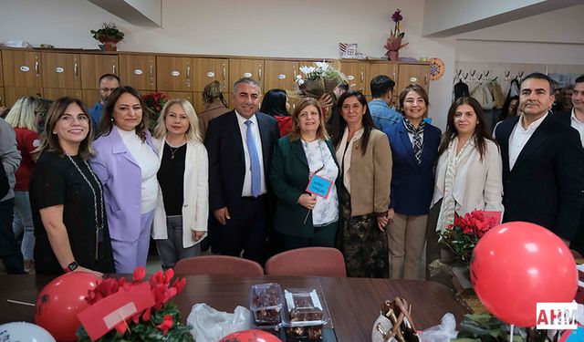 Güngör Geçer’den Öğretmenler Günü kutlaması