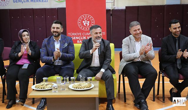 Tamer Dağlı “Gençlerin Enerjisi Türkiye Yüzyılı’na Güç Veriyor”