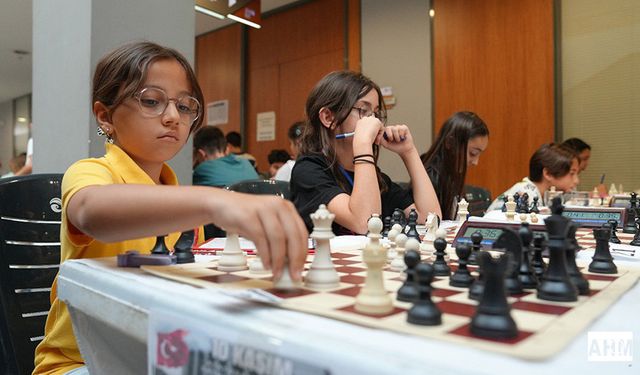 Çukurova’da 10 Kasım Atatürk’ü Anma Satranç Turnuvası Tamamlandı