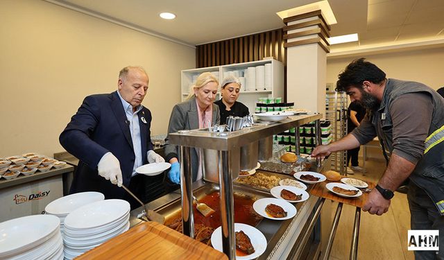 Yüreğir'de 10 Kasım'a Anlamlı Menü