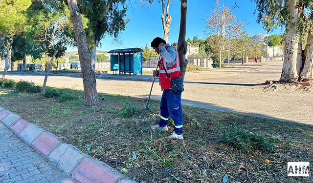 Ceyhan Belediyesi Merkez ve Kırsalda Temizlik Seferberliğini Sürdürüyor