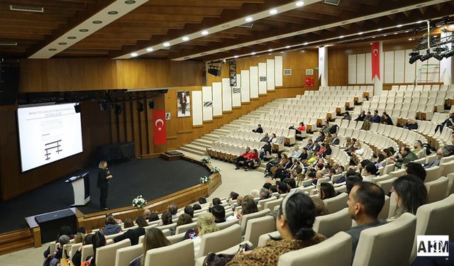 ÇÜ'de “Kalite Süreçlerinde Kanıt Hazırlama Çalıştayı” Düzenlendi