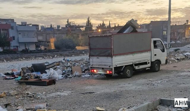 Seyhan Belediyesinden Kaçak Moloz Dökümüne Karşı Yoğun Mücadele