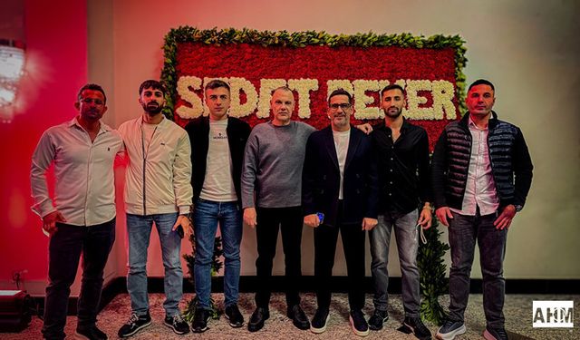 İbrahim Murat Gündüz Liderliğinde Adanalılardan Sert Gövde Gösterisi: Army of Fighters 5 Geceye Damga Vurdu