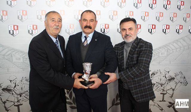 AGSYD Adana Şubesi Koşusu'nu "Katı Zamanı" Kazandı