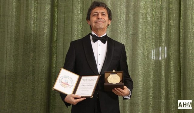 Dünyaca Ünlü Yazar Akif Manaf 2025 Yılı International Peace Prize Ödülü’nü Aldı