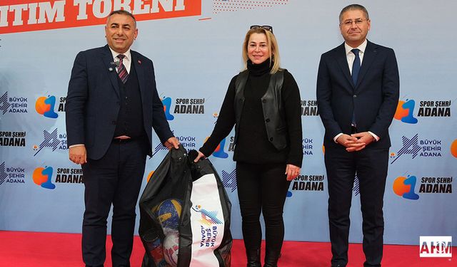 Adana Büyükşehir’den Okullara Spor Desteği: 500 Okula Malzeme Dağıtıldı