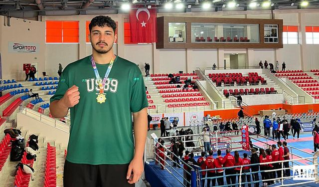 Kick Boksta Türkiye Şampiyonu Çukurova Üniversitesinden