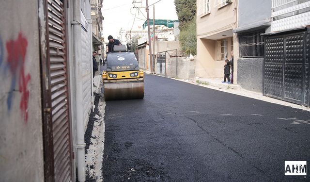 Seyhan’da Asfalt Seferberliği Hız Kesmeden Devam Ediyor