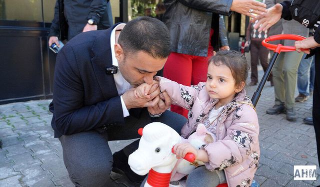 Emrah Kozay Toros'ta Halkla Buluştu