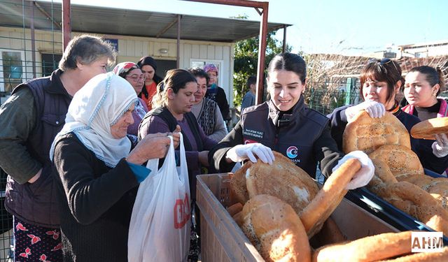 Ceyhan Belediyesi Ramazan Ayı’nda 450 Bin Ekmek Dağıtacak