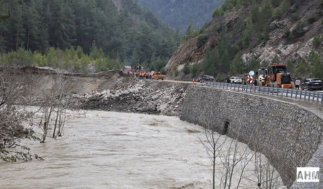 Vali Mustafa Yavuz Göçük Bölgesinde İnceleme Yaptı