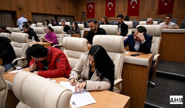 Çukurova Belediyesi Kariyer Günlerine Yoğun İlgi