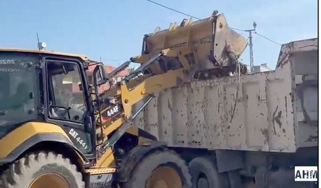 Karataş’ta Temizlik Seferberliği: Ekipler Sahada