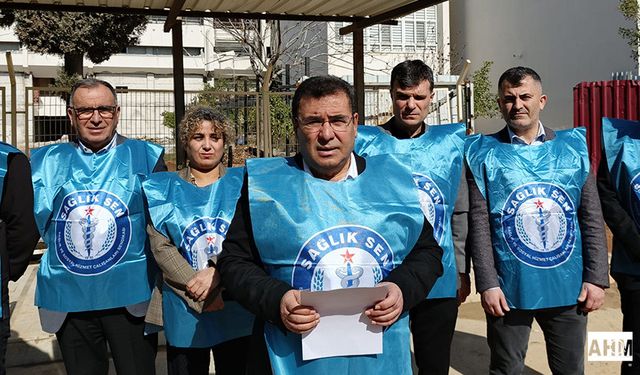 Sağlık-Sen’den Balcalı Hastanesi Önünde Eylem: “Haklarımızı İstiyoruz”