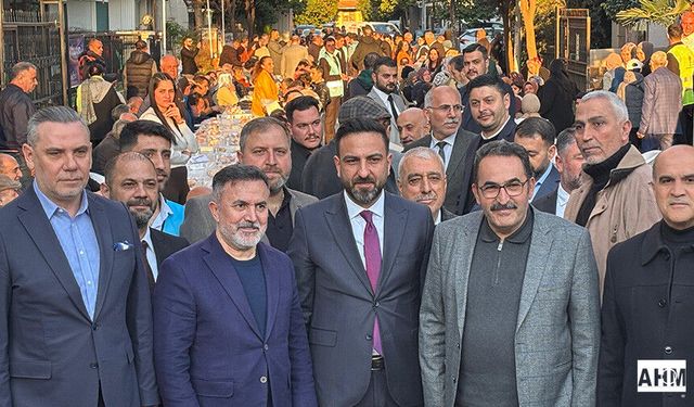 AK Parti Seyhan Teşkilatı Aile İftarında Buluştu