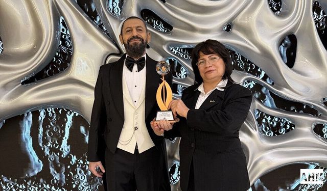 Yılın Barış İnsanı Ödülü Dünyaca Ünlü Yazar Akif Manaf’ın