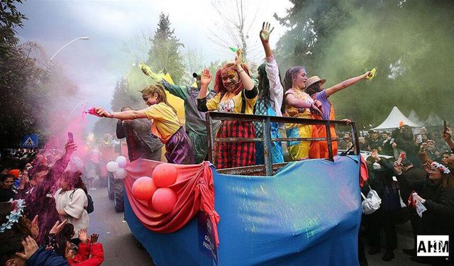 Karnavala Doğru: Halil Nacar "Karnavala Hazırız"