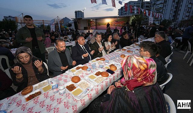Büyükşehir’den Kozan’da İftar Buluşması