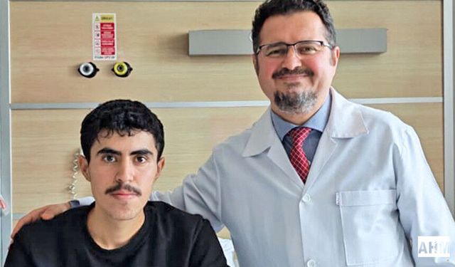 18 Yaşındaki Hasta Kalp Kapak Kaçağından Ameliyatsız Yöntemle Kurtuldu