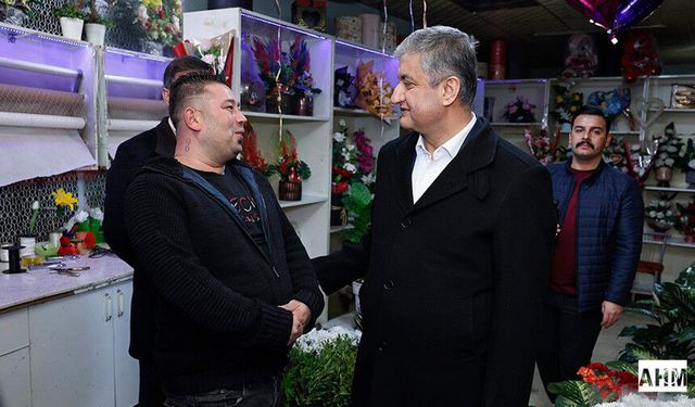 Mustafa Yavuz Yüreğir’de Esnaf ve Vatandaşlarla Buluştu