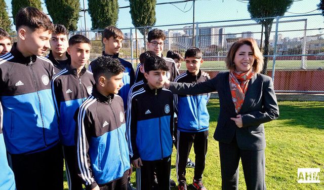 Seyhan Belediyespor U-14 Takımı Türkiye Şampiyonası İçin Konya’ya Uğurlandı
