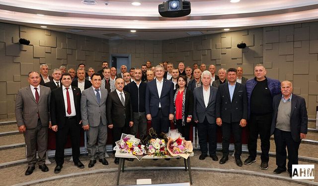 Vali Mustafa Yavuz Muhtarları Kabul Etti