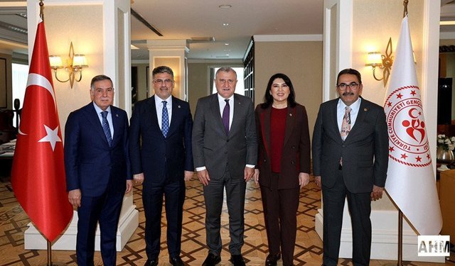 Adana Heyetinden Gençlik ve Spor Bakanı Bak’a Ziyaret