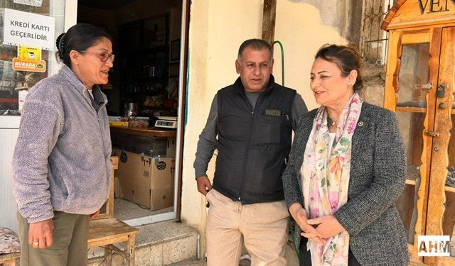 Köy ve Mahalle Bakkalında İş Yok, Vergi Çok!