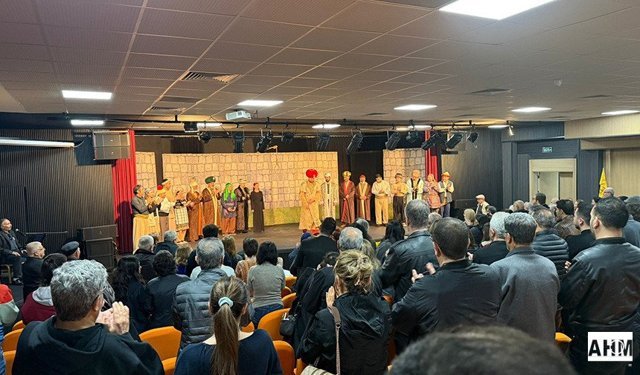 Bülent Uz "Pir Sultan Abdallar Ölür Mü Hiç?"