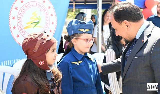 Sarıçam'da "Tarih Yazan Çocuklar" Coşkusu