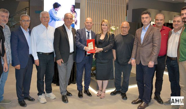 Adana'da Yapı ve Teknoloji Güçlerini Birleştirdi