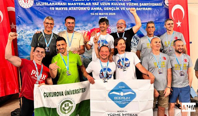 Masterlar Yüzme Şampiyonası’nda Madalya Kazanan Akademisyenlerden Rektör Beriş’e Ziyaret
