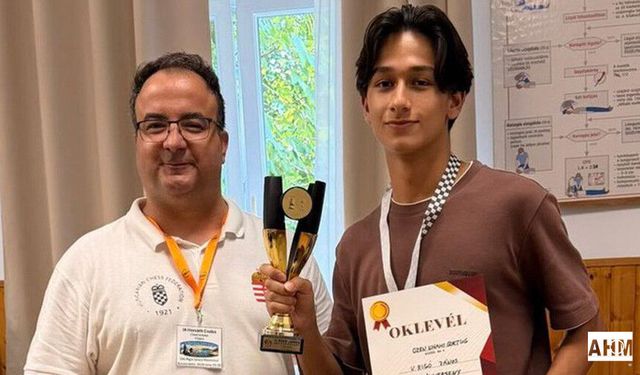 Adanalı Satranç Sporcusu Macaristan’da Şampiyon Oldu
