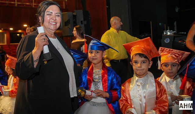 Seyhan Belediyesi Kreşlerinde Mezuniyet Heyecanı