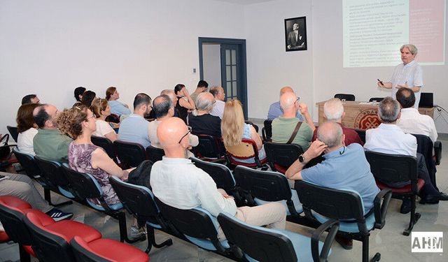 ‘Gezegenin Sağlığı, Ekoloji ve Ekopedagoji’ Paneli