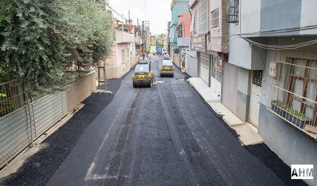 Seyhan Belediyesi'nden Dört Bir Yanda Asfalt Çalışması