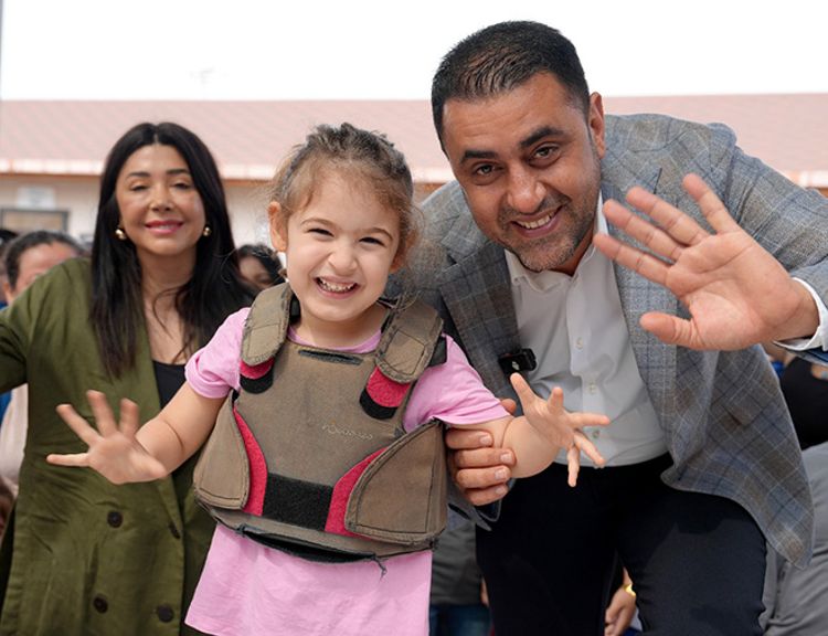 Emrah Kozay'dan Özel Çocuklara ve Annelerine Anlamlı Etkinlik!