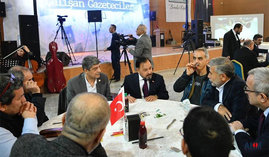 Sarıçam'da Gazeteciler İçin "Onur" Gecesi