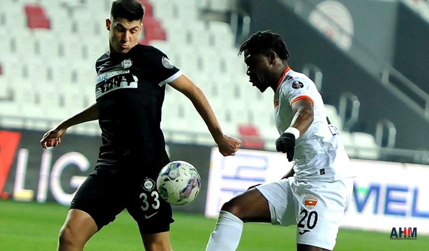 Adanaspor, Deplasmanda 3 Puanı Kaptı: 1-0