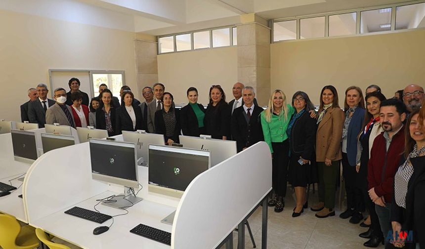 Çukurova Üniversitesi 50. Yıl Bilgisayar Laboratuvarı Açıldı
