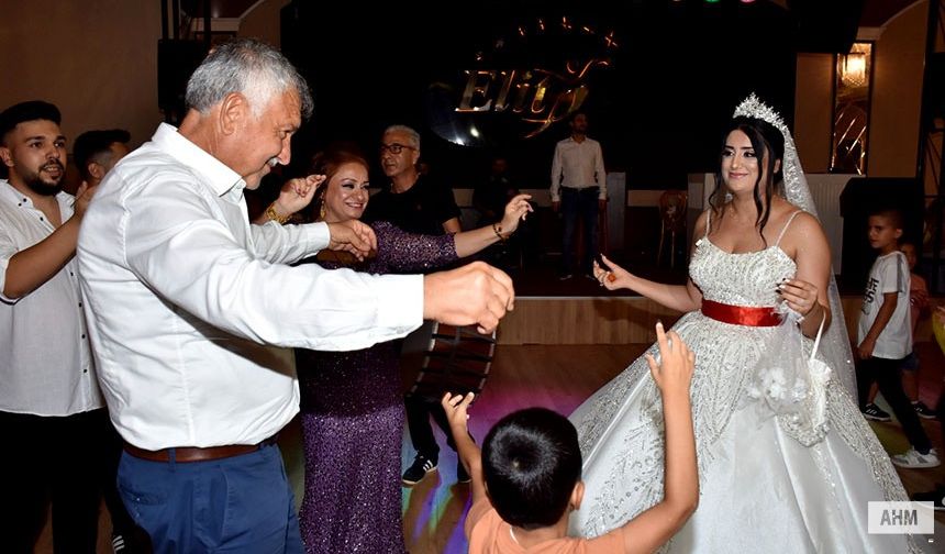 Karalar, Serkan ve Gamze'nin En Mutlu Gününe Ortak Oldu