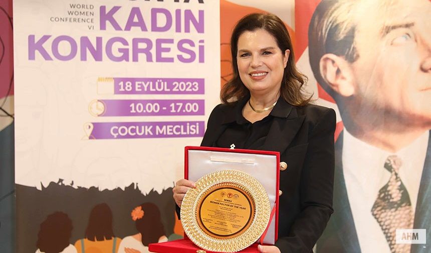 ÇÜ Rektörü Prof. Dr. Meryem Tuncel’e 'Yılın Kadın Rektörü' Ödülü