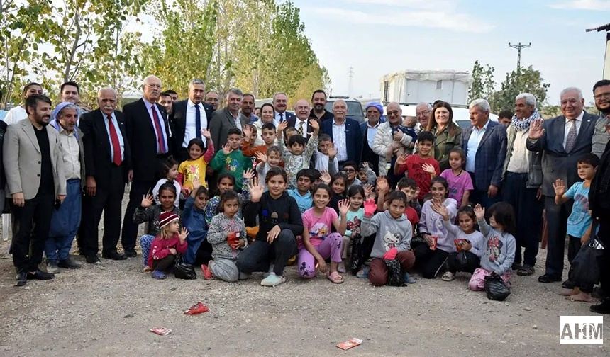 İYİ Parti Adana'dan Mevsimlik İşçilere Destek Ziyareti