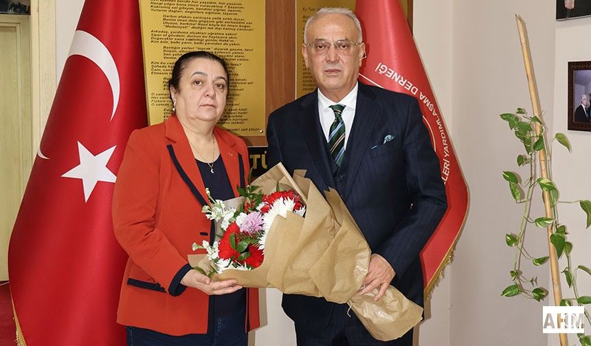 MHP Adana’dan Şehit Ailelerine Anlamlı Ziyaret