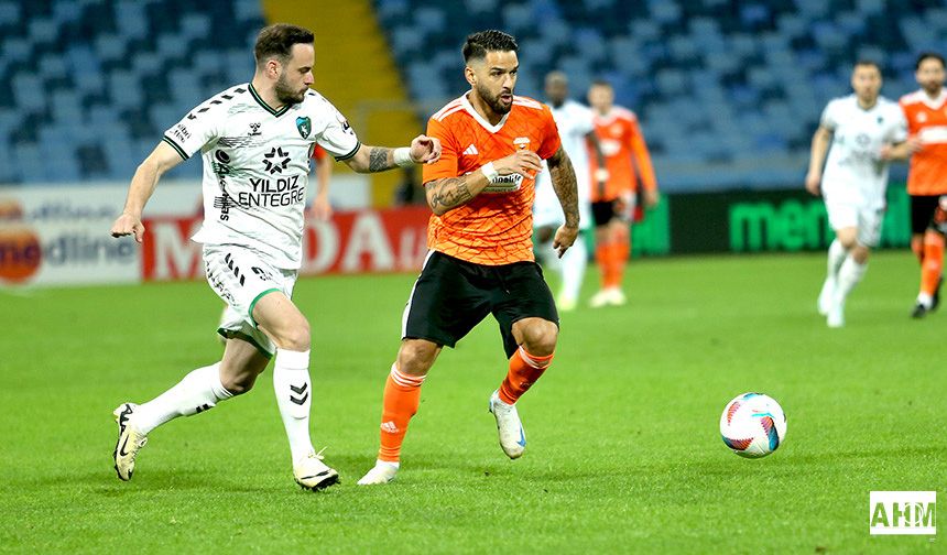Adanaspor, Evinde Mağlup: Kocaelispor'a 4-1 Yenildi