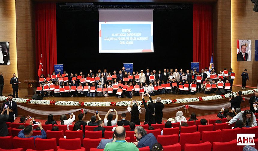 TÜBİTAK Ortaokul Araştırma Projeleri Ödül Töreni Gerçekleştirildi
