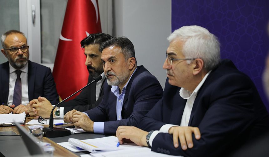 AK Parti Adana Teşkilatında Buluşma