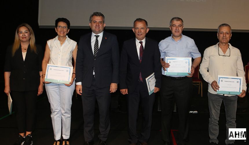 Balcalı'da 25 Yılını Dolduran Çalışanlara Teşekkür Plaketi Verildi